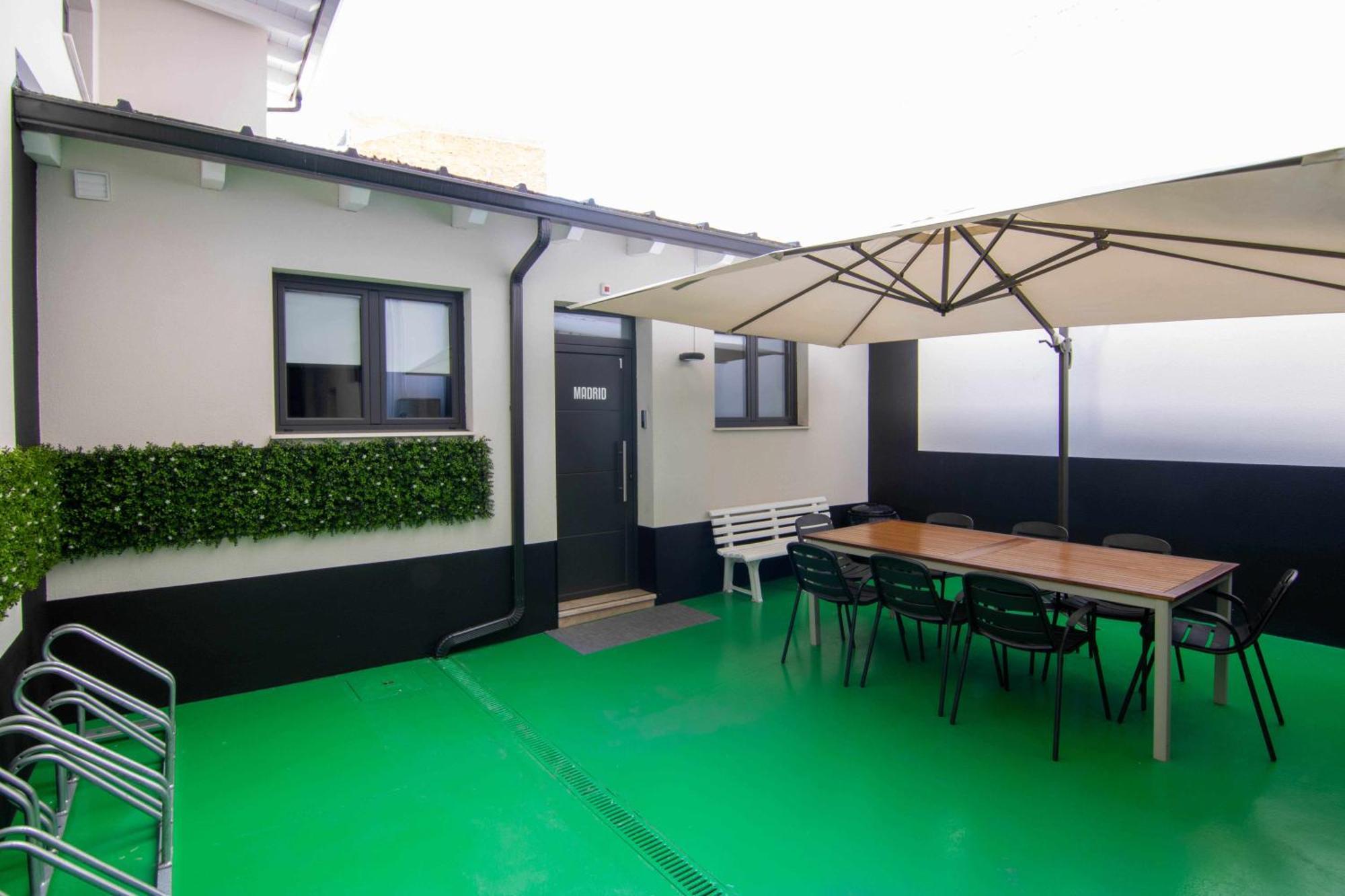 Loft Madrid Apartment Леон Екстериор снимка